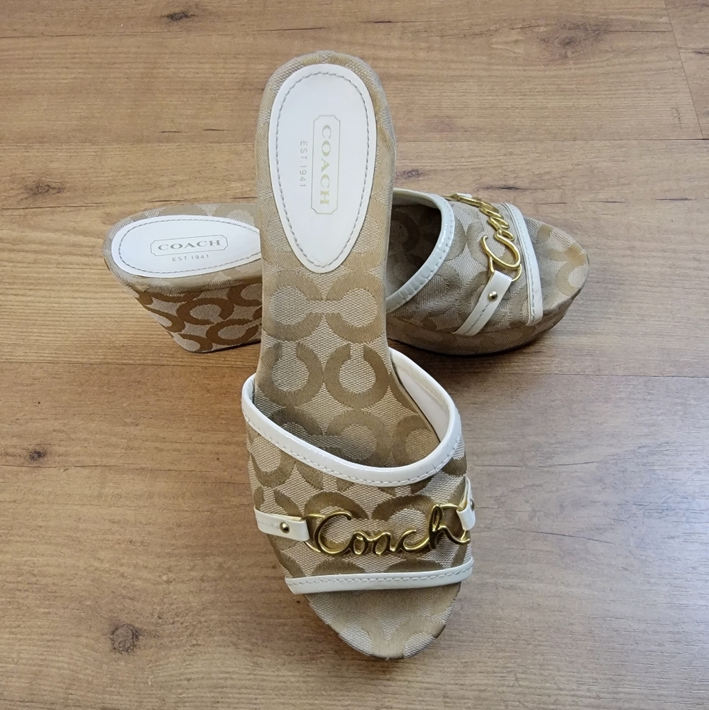 COACH Carissa Optic Art Khaki Platform Wedge Sandals